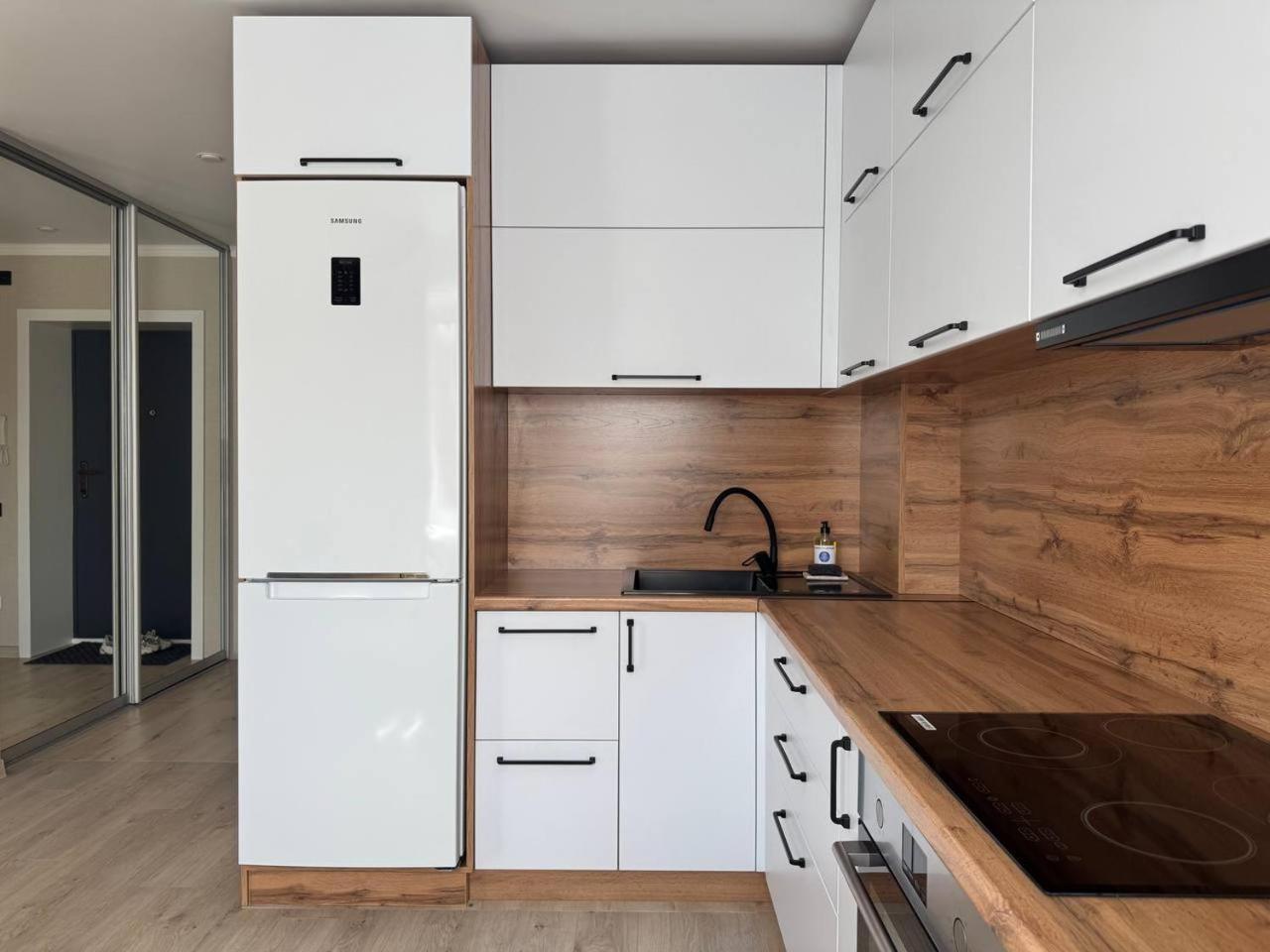 Seven City Apartments Semey Exterior foto
